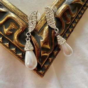 Victorian Silver Crystal Drop Earrings